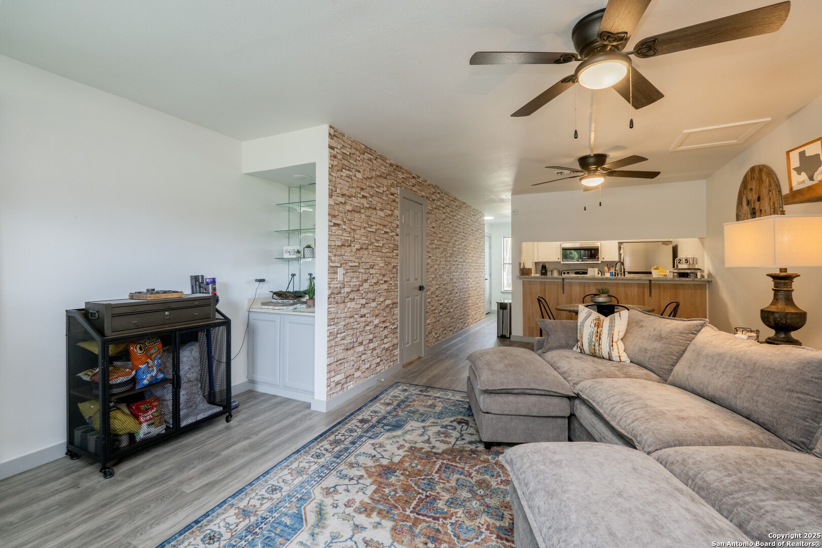 306 Dietert Ln, , 78133 — photo 1