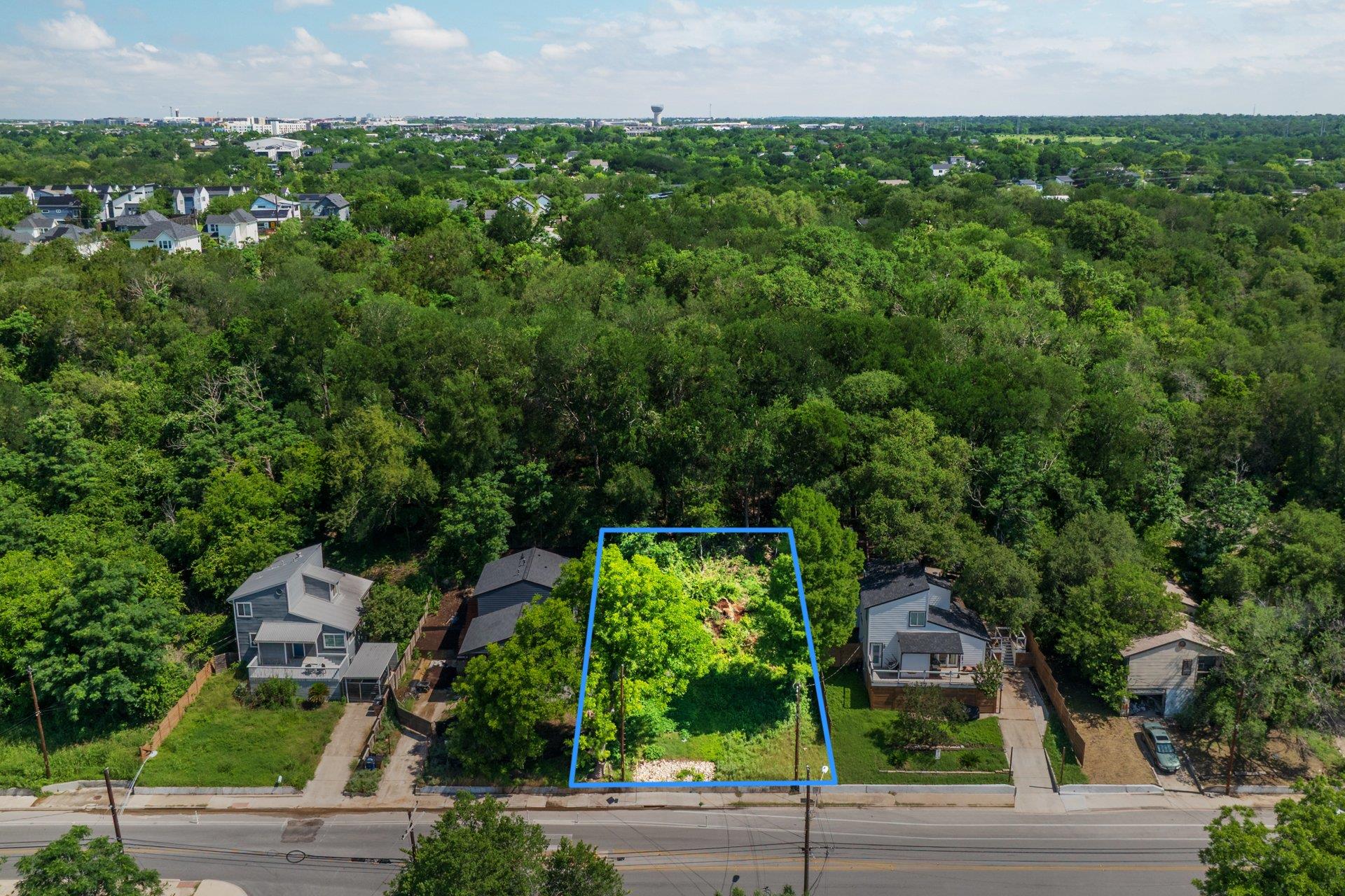 3600 Oak Springs Dr, Austin, TX 78721 — photo 1