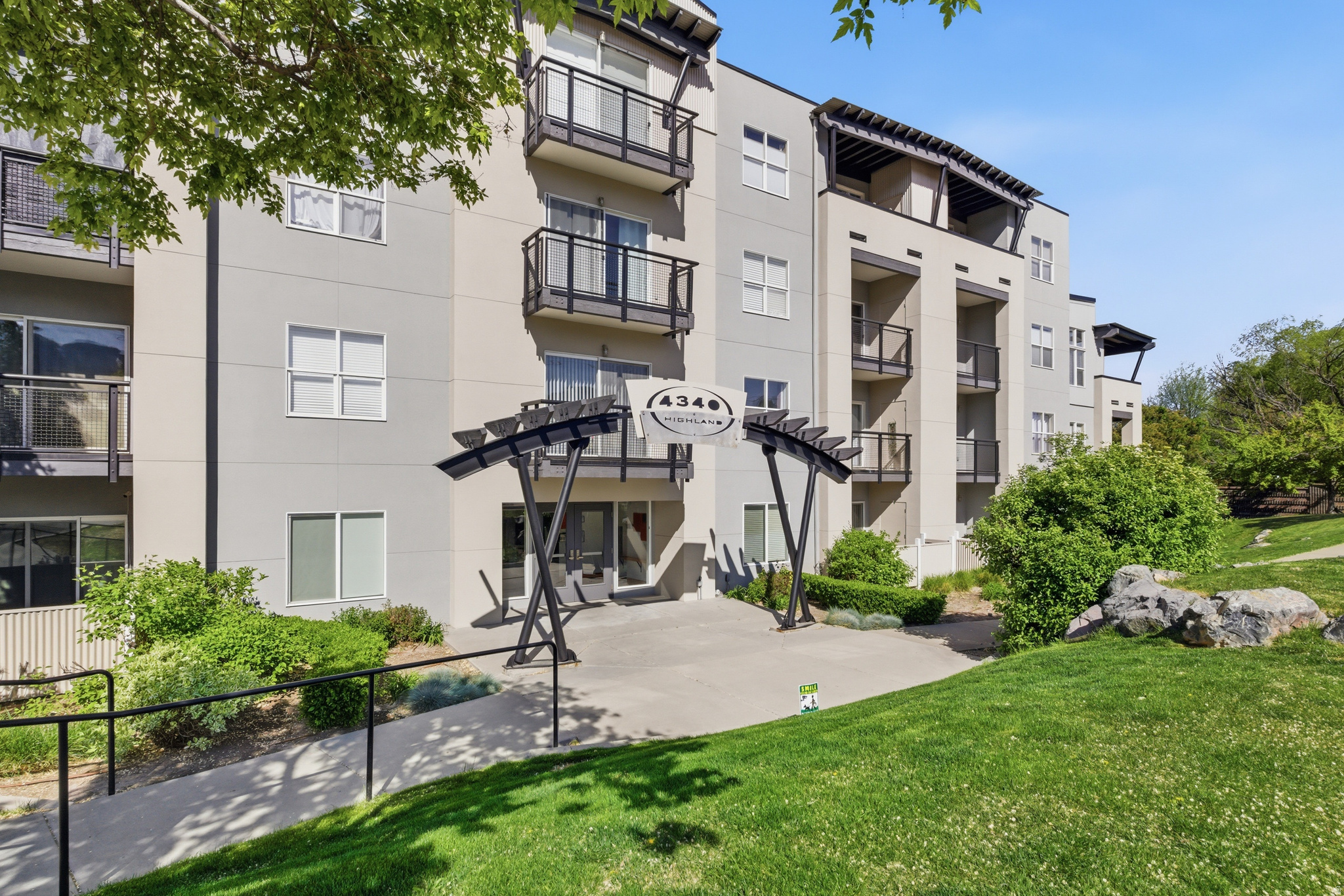 4340 S HIGHLAND DR #113, Millcreek, UT 84124 — photo 1
