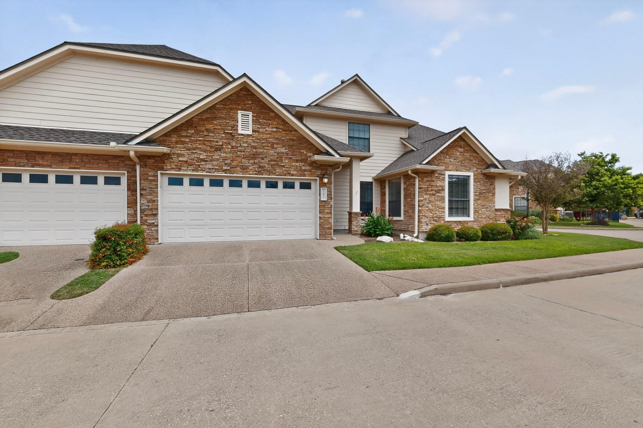 13933 Ashton Woods, Austin, TX 78727 — photo 1