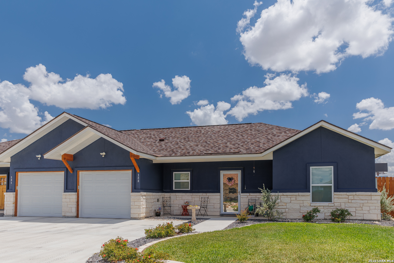 123 Navarro Xing, Seguin, TX 78155 — photo 1