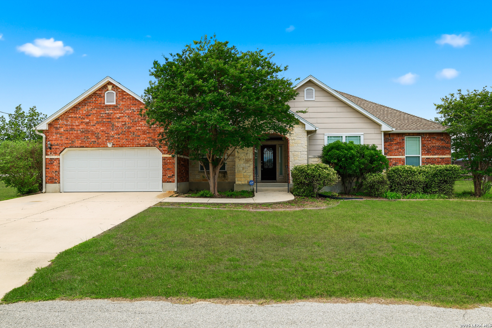 232 EDGEWOOD CIR, Bandera, TX 78003 — photo 1