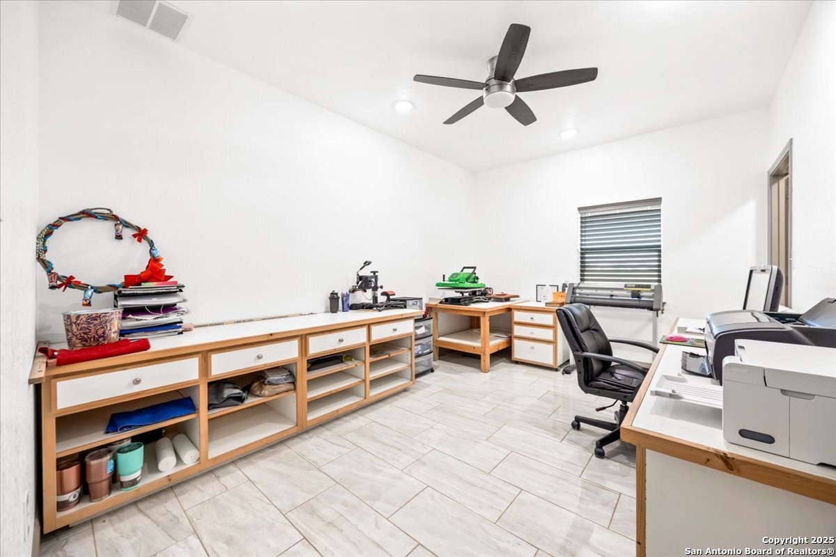 6653 Fm 539, , 78114 — photo 1