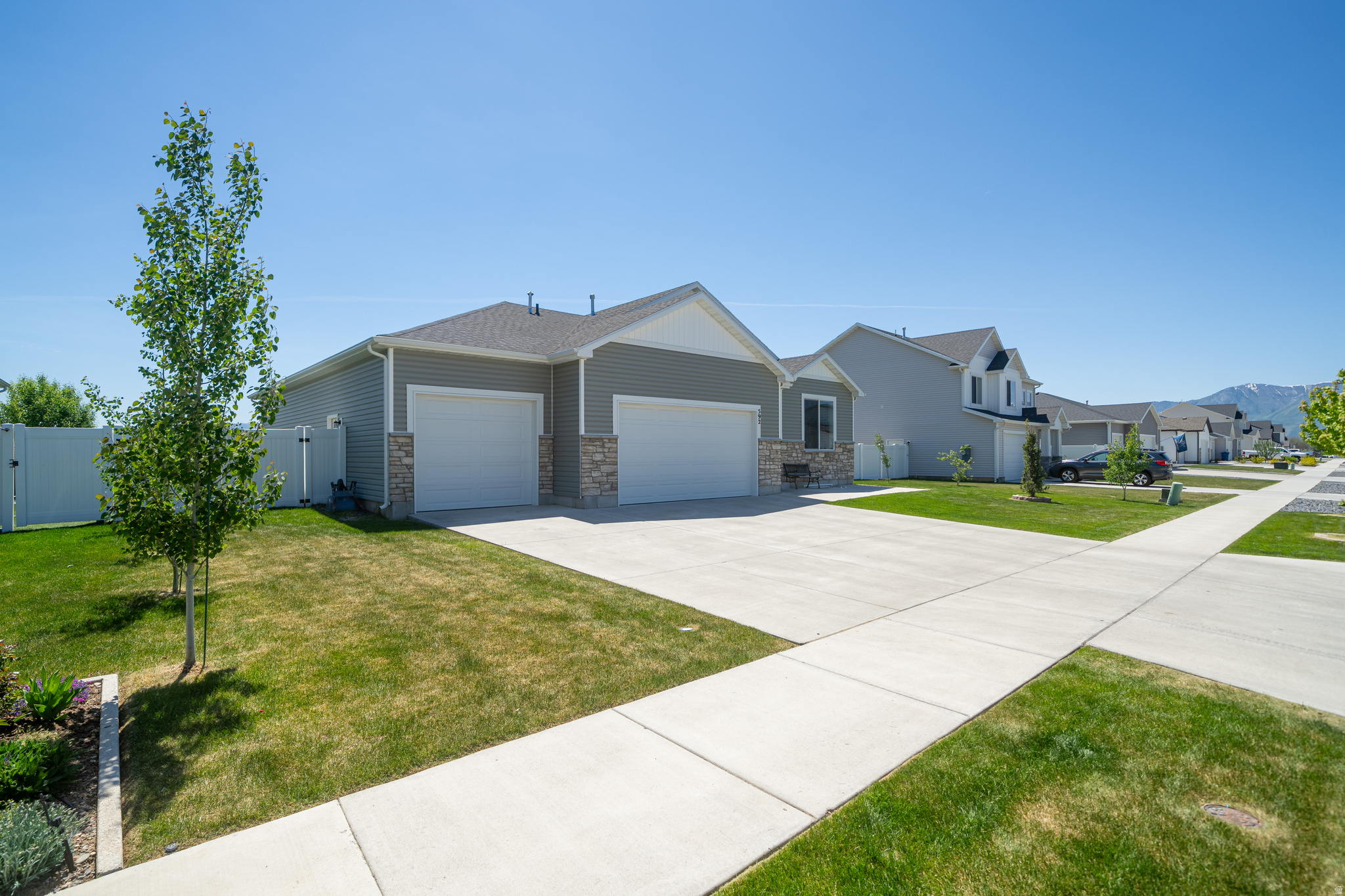592 E 600 S, Hyrum, UT 84319 — photo 1