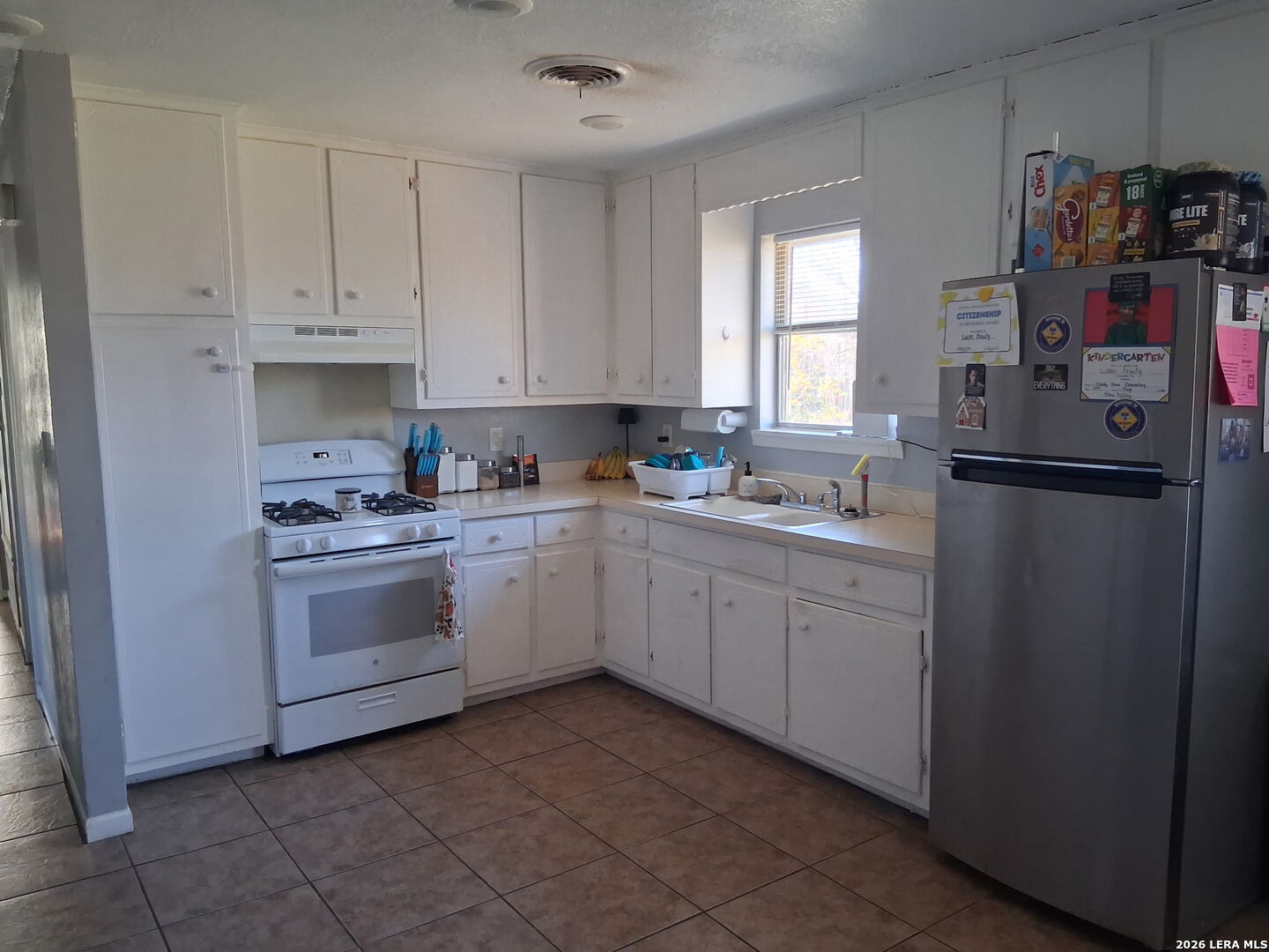 902 Georgetown, ,  76550 — photo 1