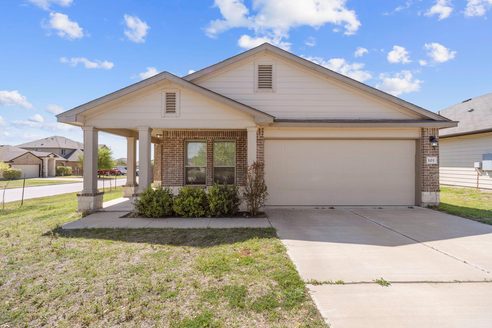 101 Plata, Jarrell, TX 76537 — photo 1