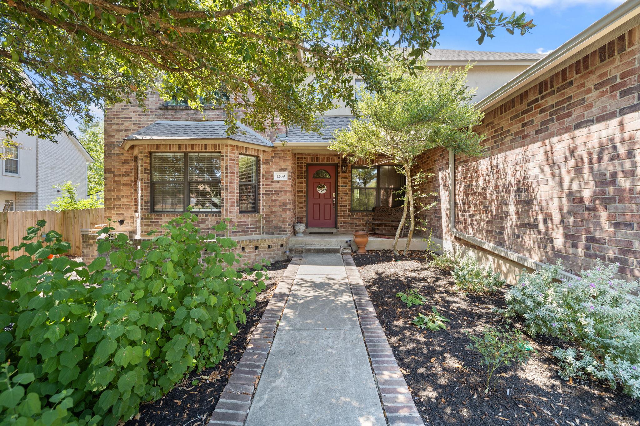 1209  Faber Dr, Pflugerville, TX 78660 — photo 1
