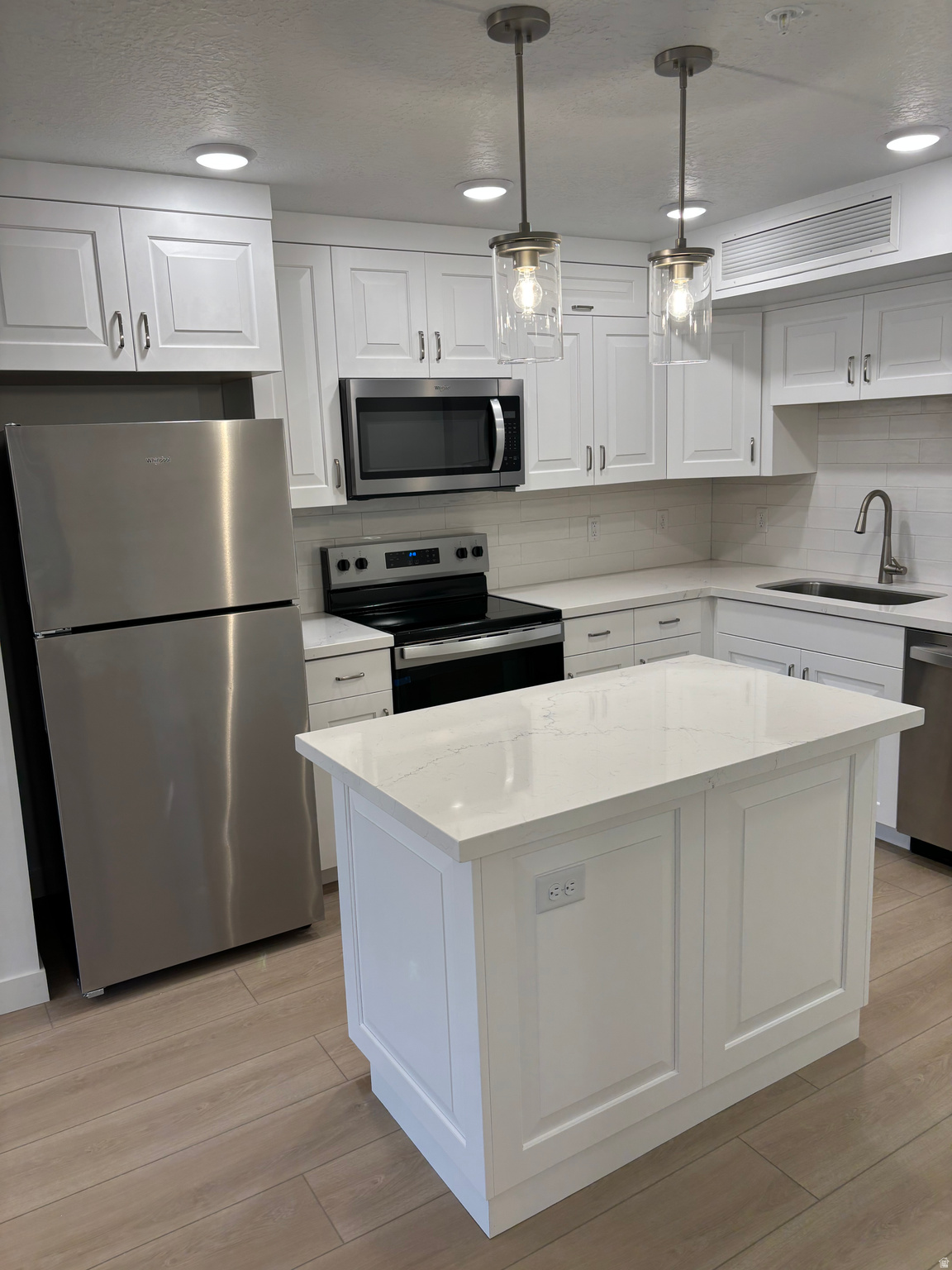 1031 E 400 S #305 B, Salt Lake City, UT 84102 — photo 1