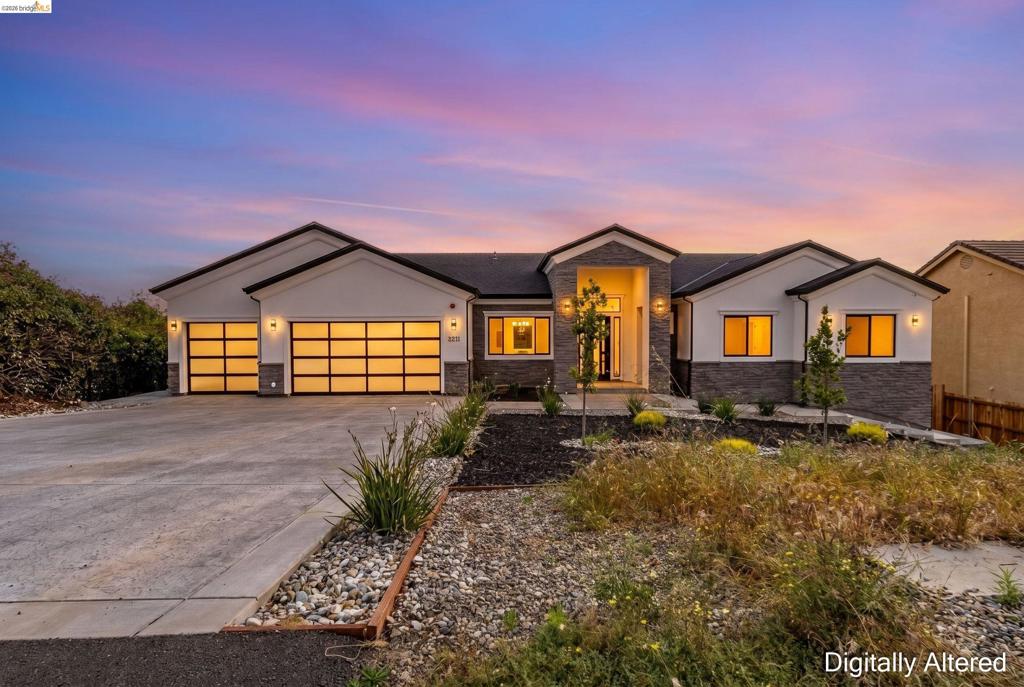 3271 Woodleigh Ln