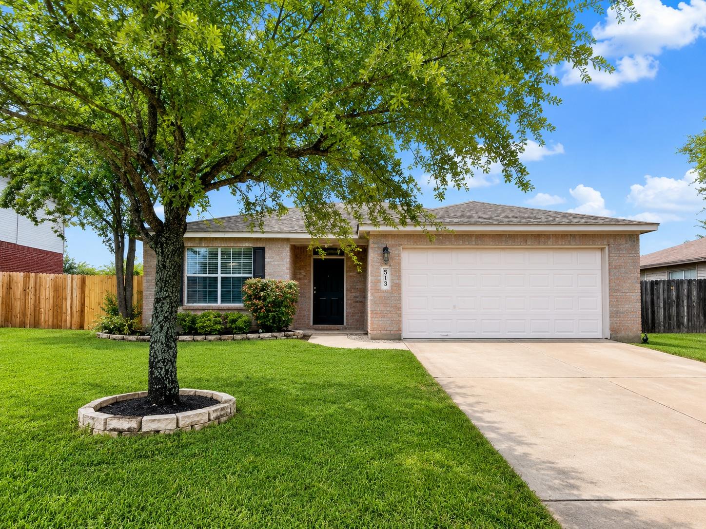 1005 South, Leander, TX 78641 — photo 1