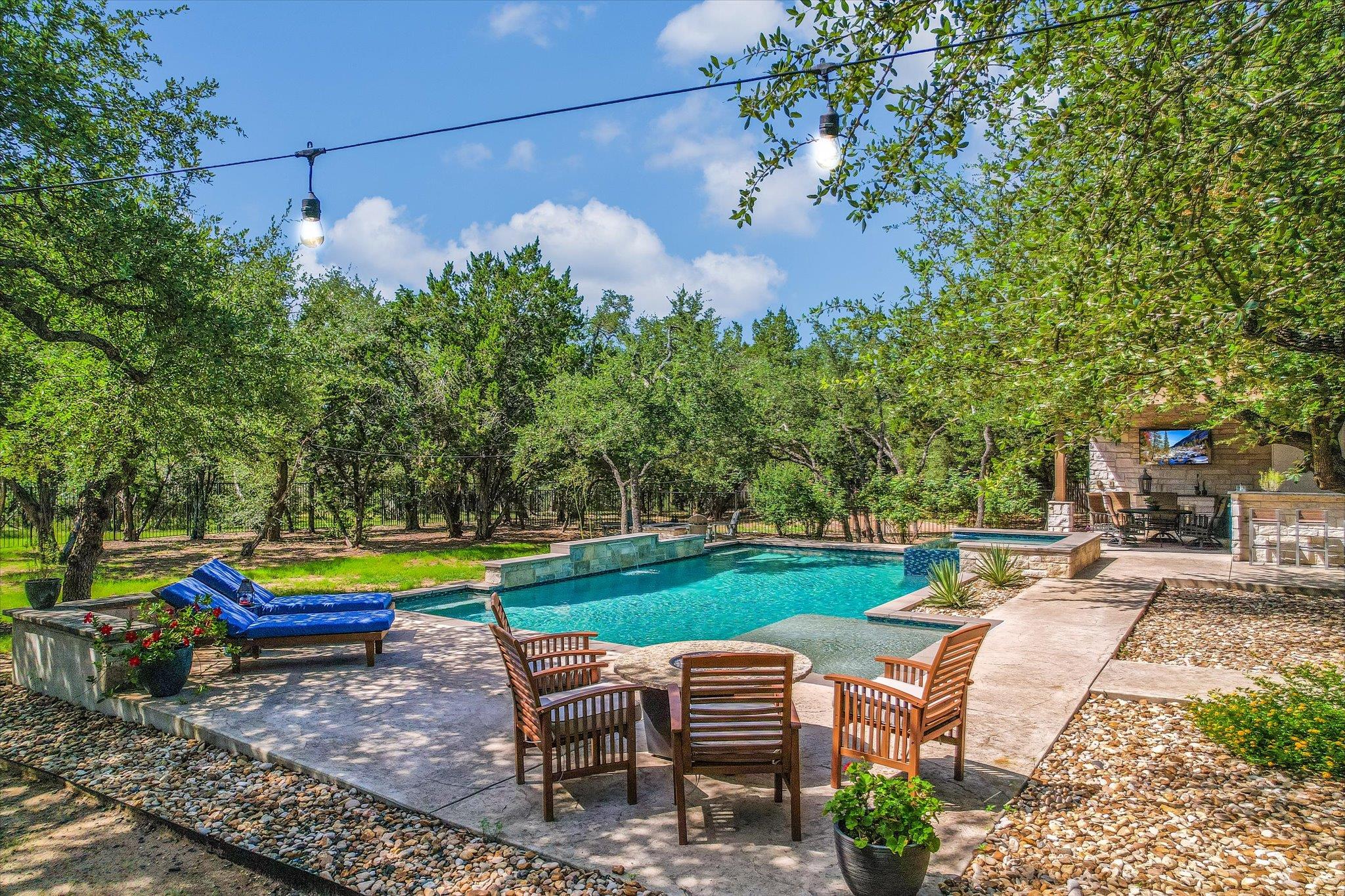 465 Lloyd, Dripping Springs, TX 78620 — photo 1