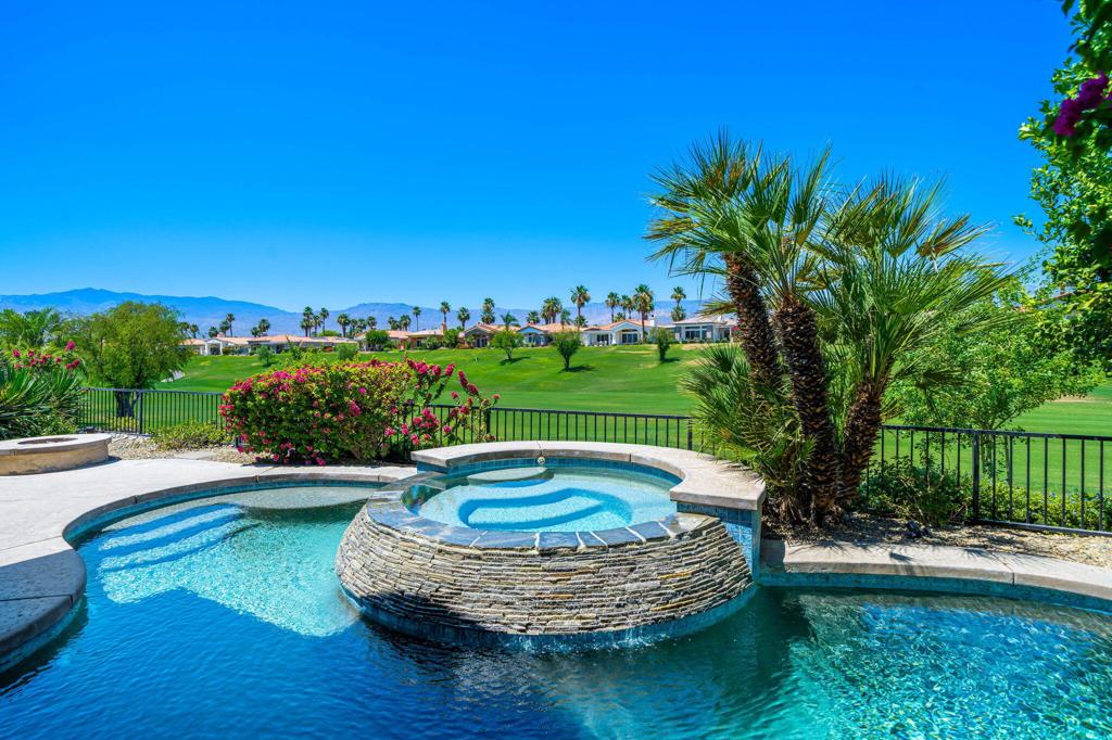 371 Tomahawk Drive, Palm Desert, CA 92211 — photo 1