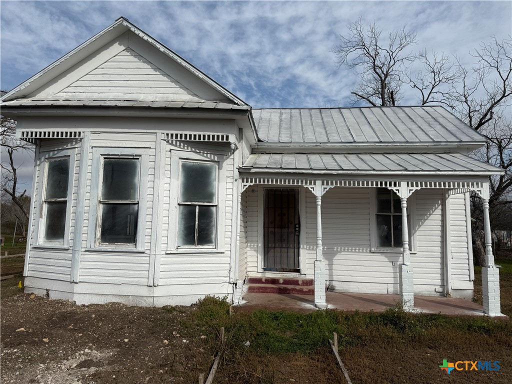 316 W Seideman Street, Seguin, TX 78155 — photo 1