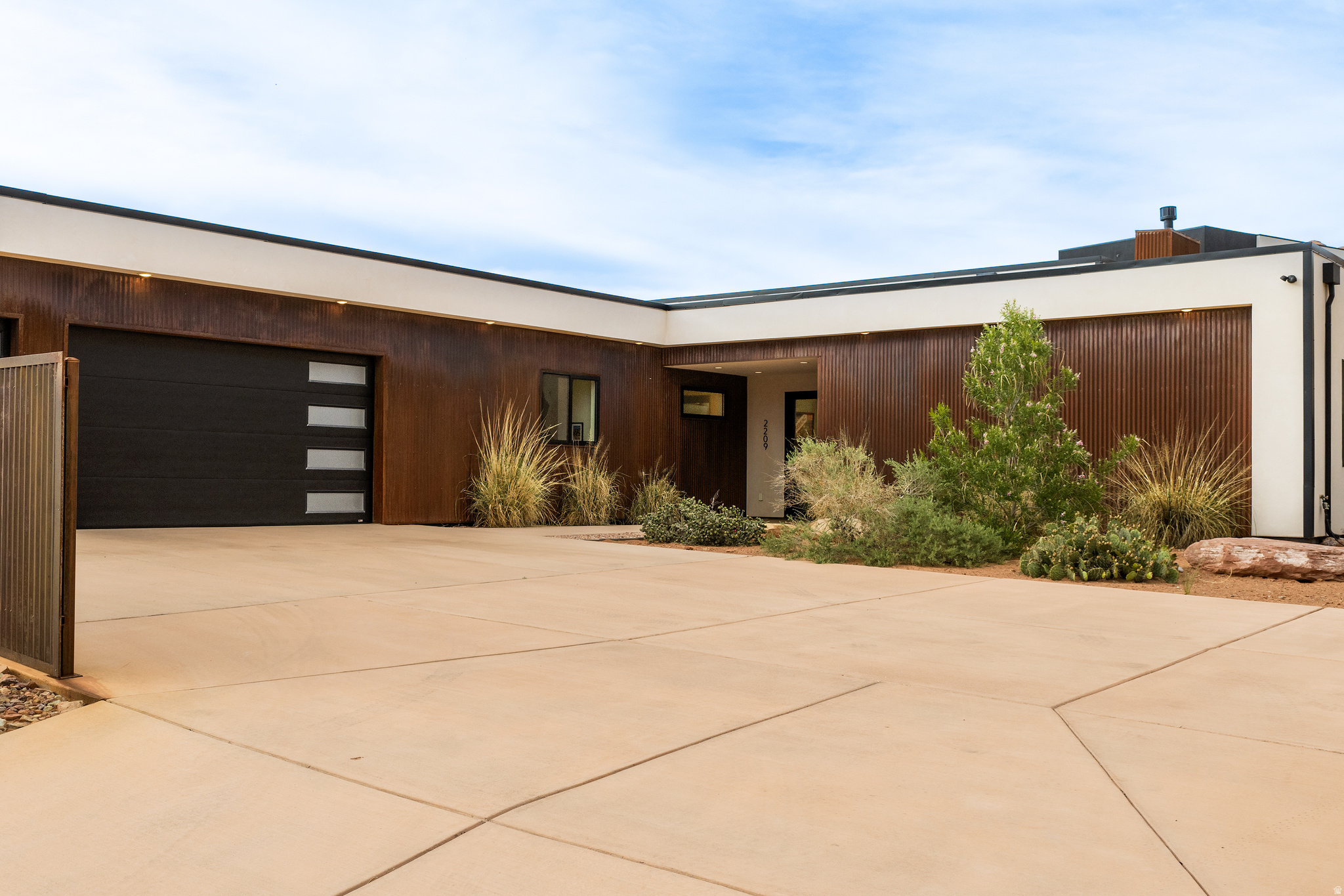 2209  SALIDA DEL SOL, Moab, UT 84532 — photo 1