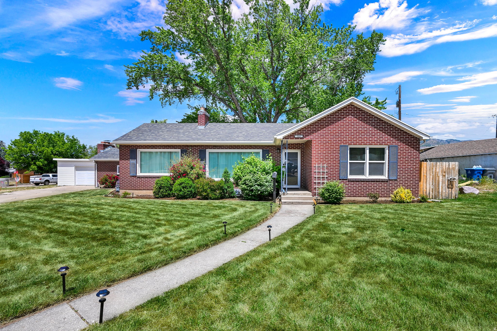 266 E CHIMES VIEW DR, South Ogden, UT 84405 — photo 1