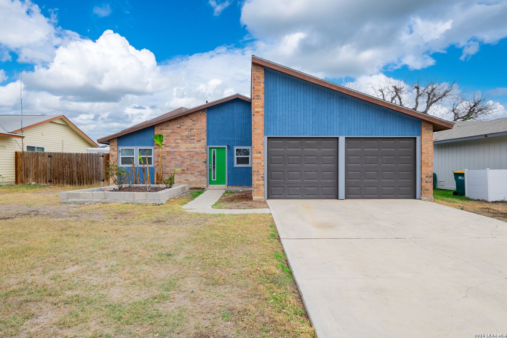 113 Friendswood Path, ,  78148 — photo 1