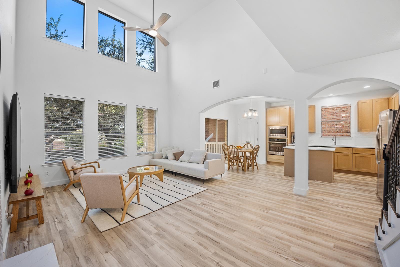 313 El Socorro, Austin, TX 78732 — photo 1