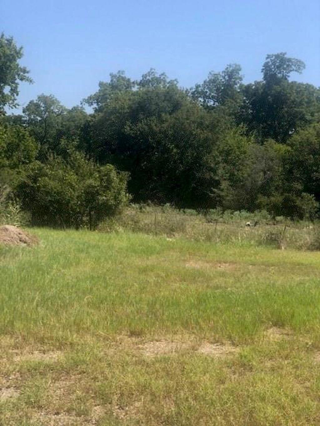 8576 US Highway 77