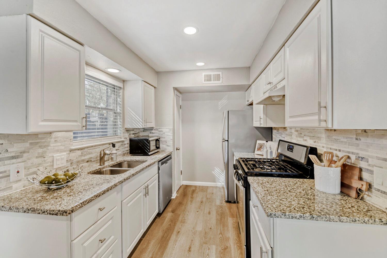 819 Sahara, Austin, TX 78745 — photo 1