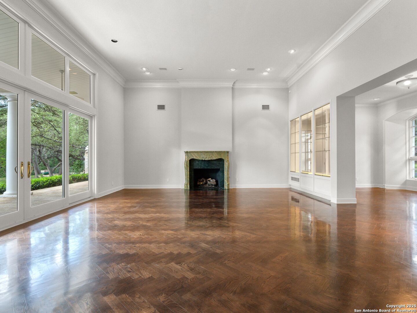 100 Tomahawk Trail, ,  78232 — photo 1