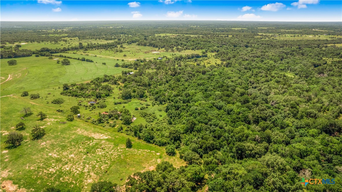 337 Private Road 1015, Hallettsville, TX 77964 — photo 1