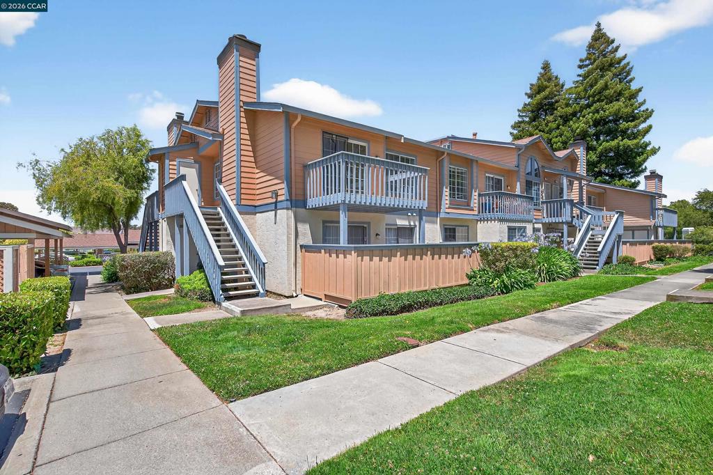 15 Glenwood, Hercules, CA 94547 — photo 1