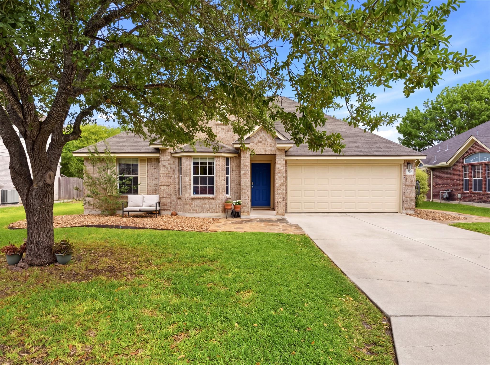 523 Walnut Heights, New Braunfels, TX 78130 — photo 1