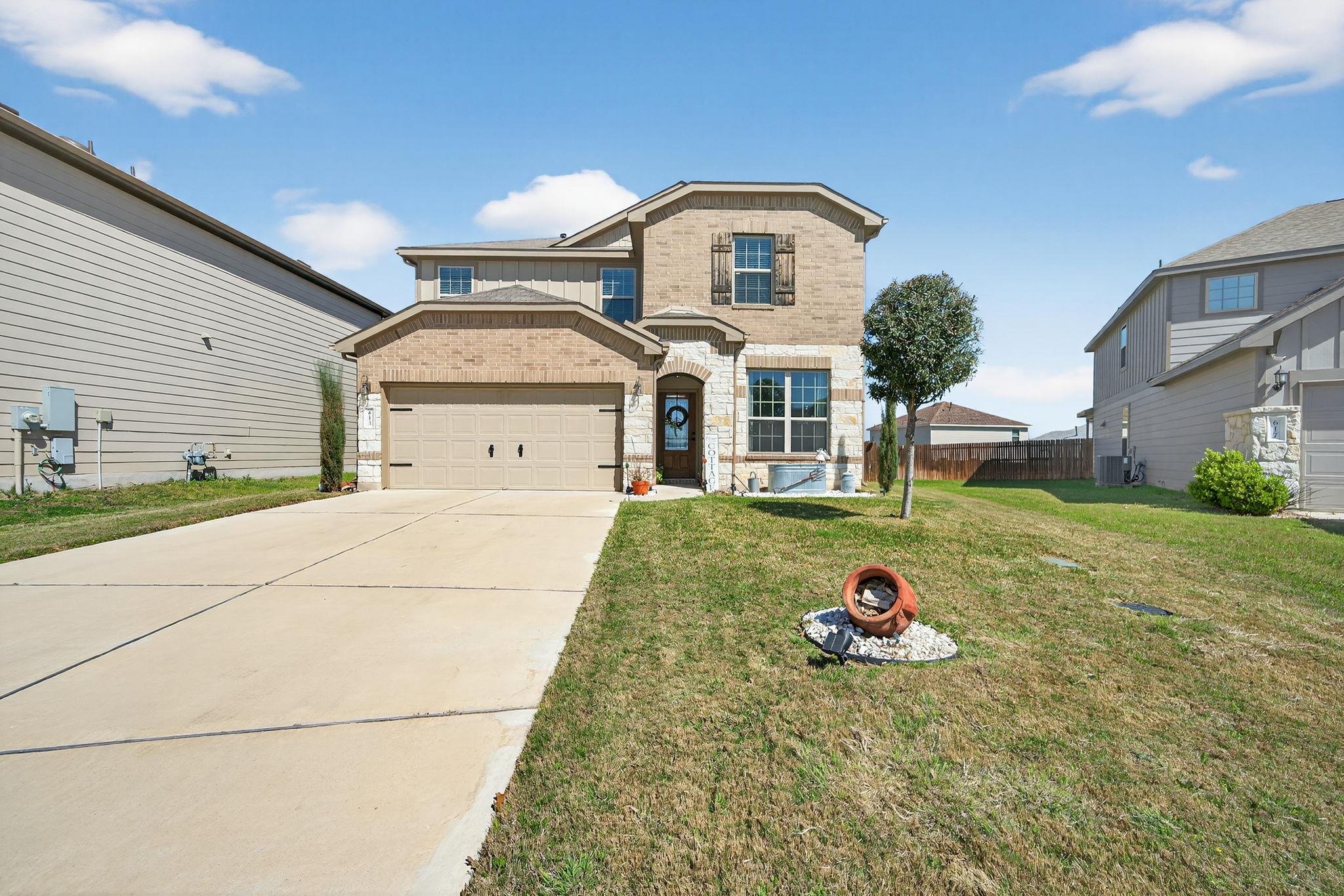 613 Whitman, Georgetown, TX 78626 — photo 1