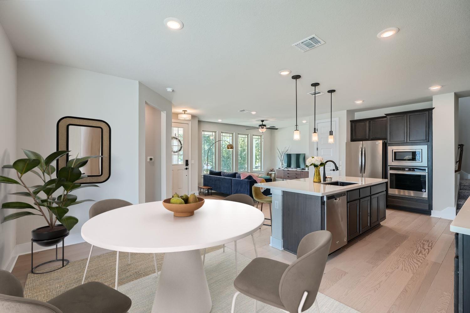 8319 Laughlin, Austin, TX 78744 — photo 1