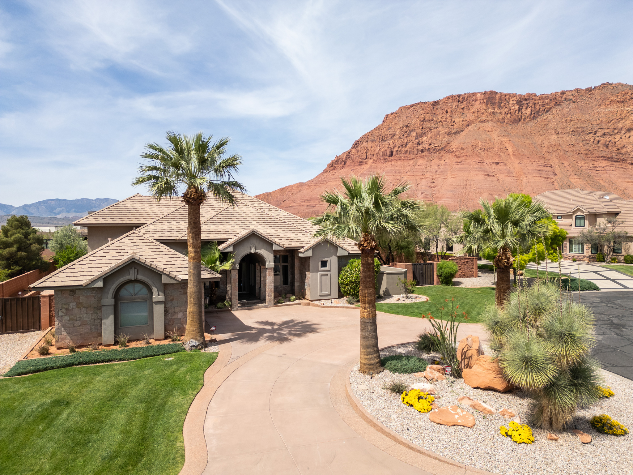 307 N PAINTED HILLS DR, Ivins, UT 84738 — photo 1
