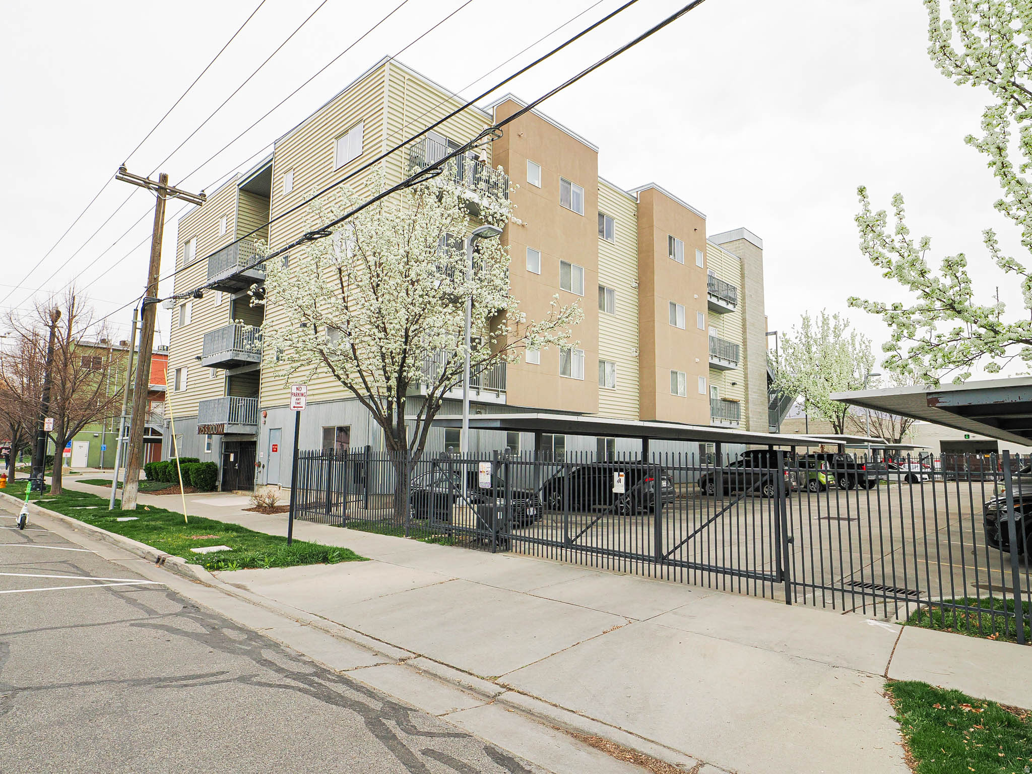 725 S 200 W #T-105, Salt Lake City, UT 84101 — photo 1