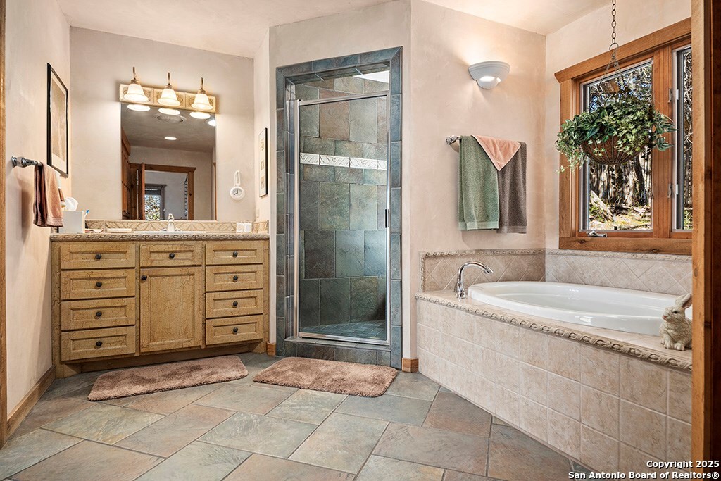 260 Chinaberry Lane, ,  78624 — photo 1