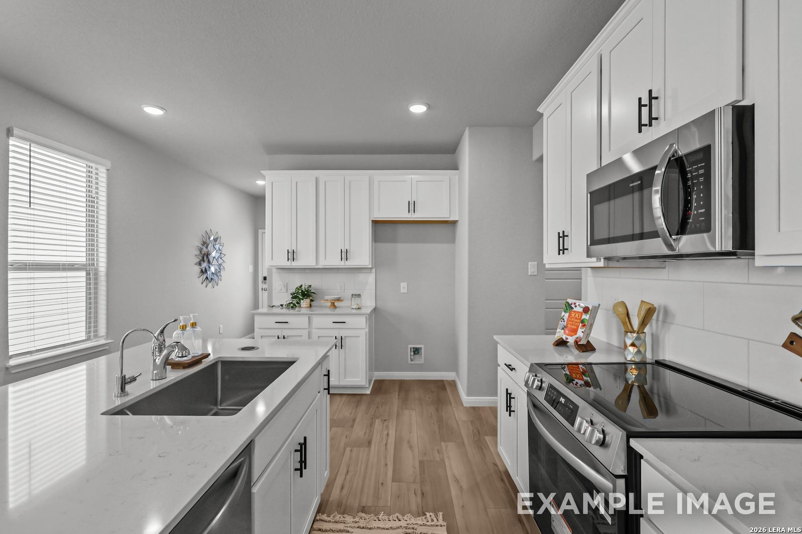 285 W Quill Dr Building 11, ,  78228 — photo 1
