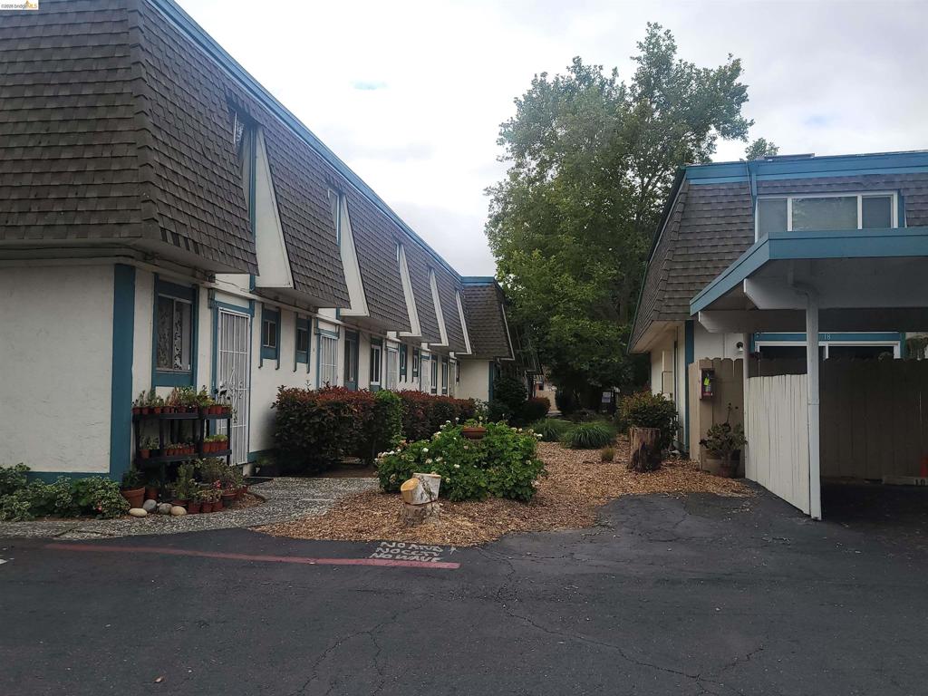 3905 Clayton Rd 12, Concord, CA 94521 — photo 1