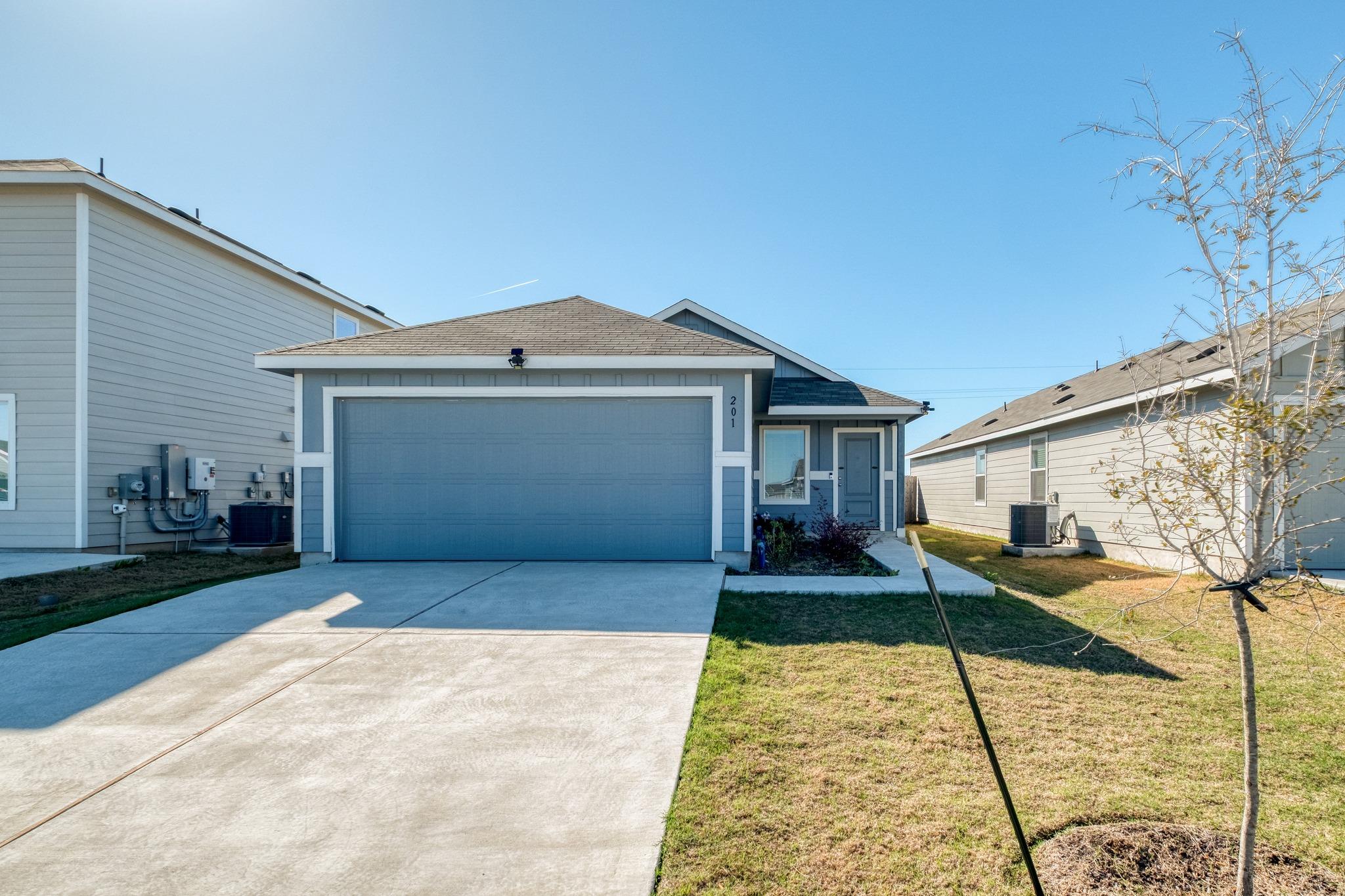 201  Tugboat Annie Way, Jarrell, TX 76537 — photo 1