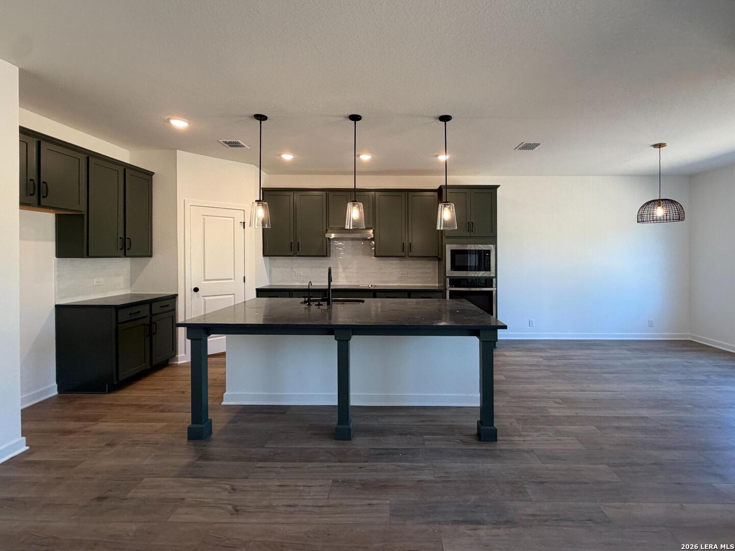 242 Brood Dr, ,  78101 — photo 1