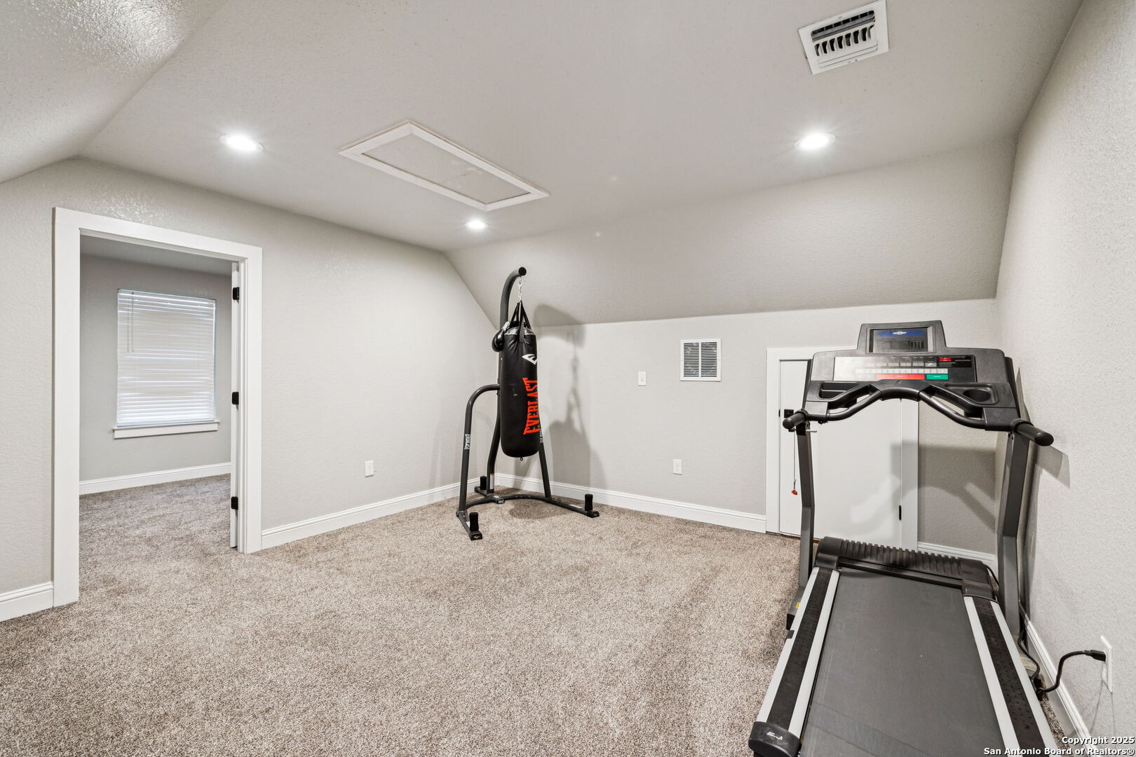 177 E Short Meadow Dr, ,  78052 — photo 1