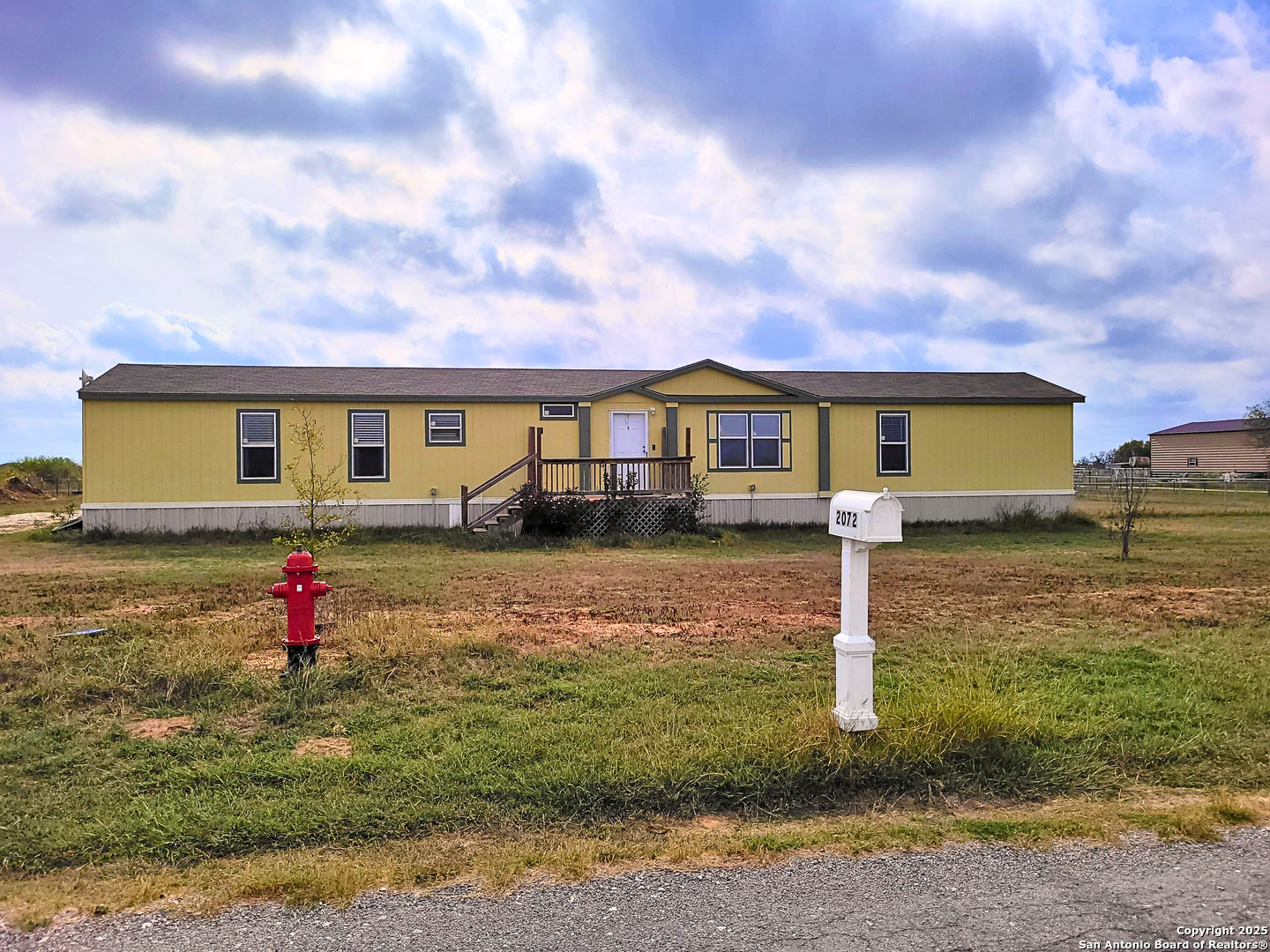 2072 County Road 421, Stockdale, TX 78160 — photo 1