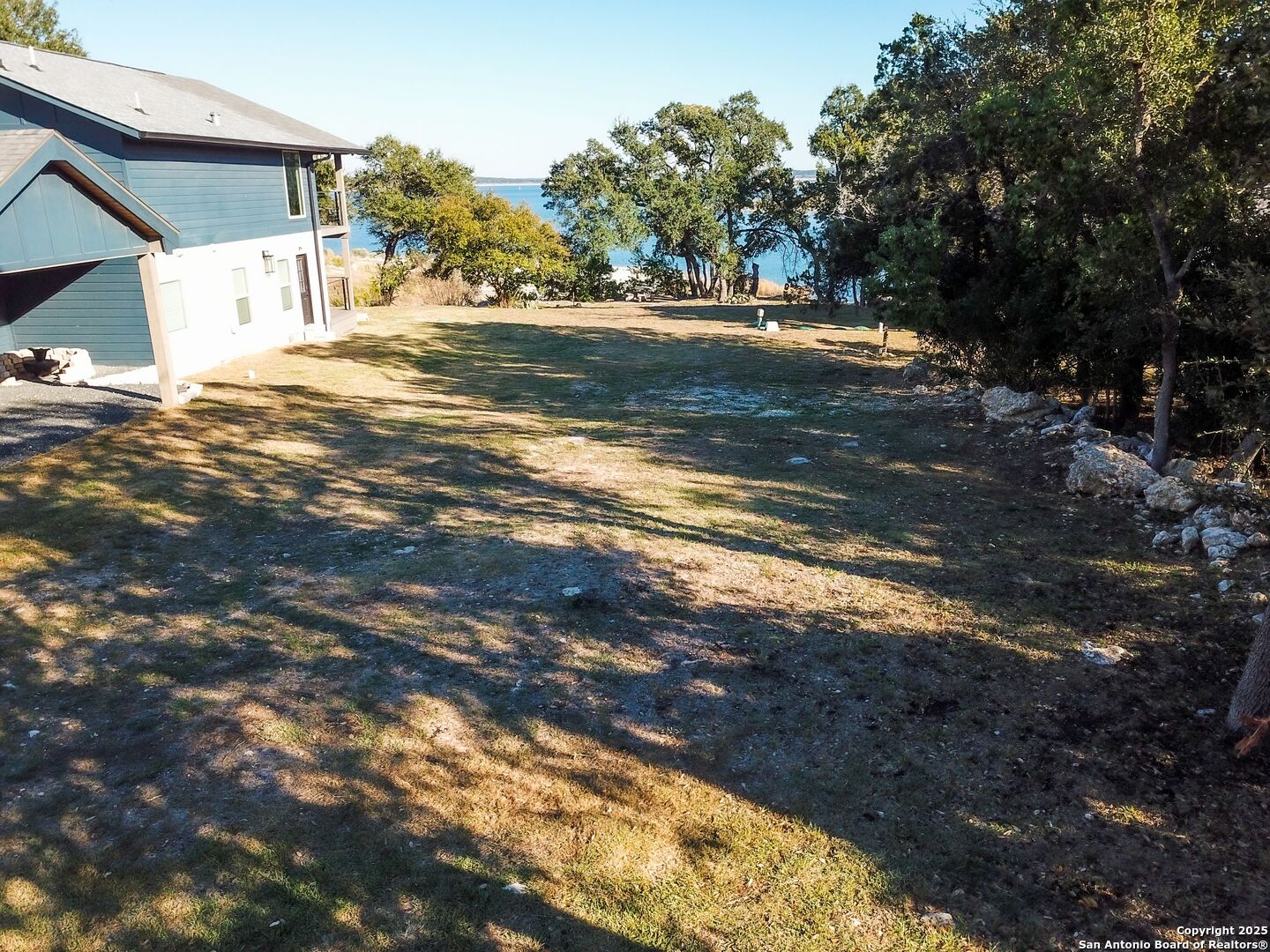 864 Lakebreeze Dr, , 78133 — photo 1