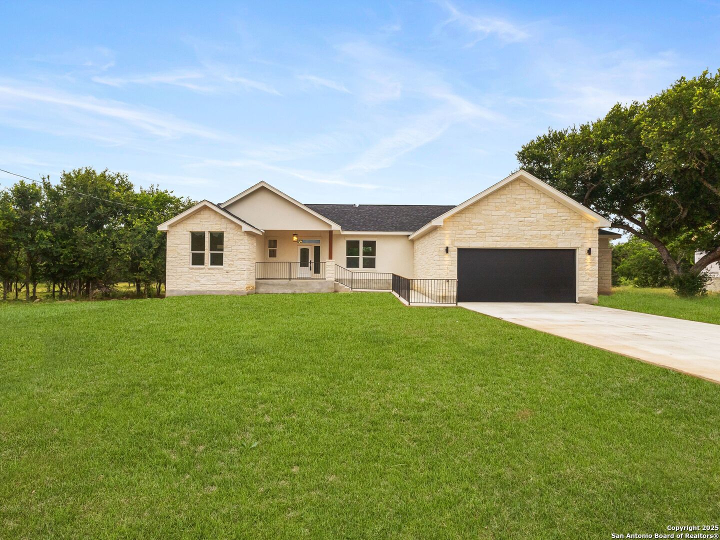 7022 CIRCLE OAK DR, ,  78163 — photo 1