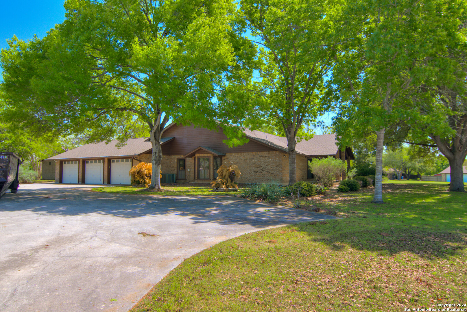225 WINGATE CT, ,  78155 — photo 1