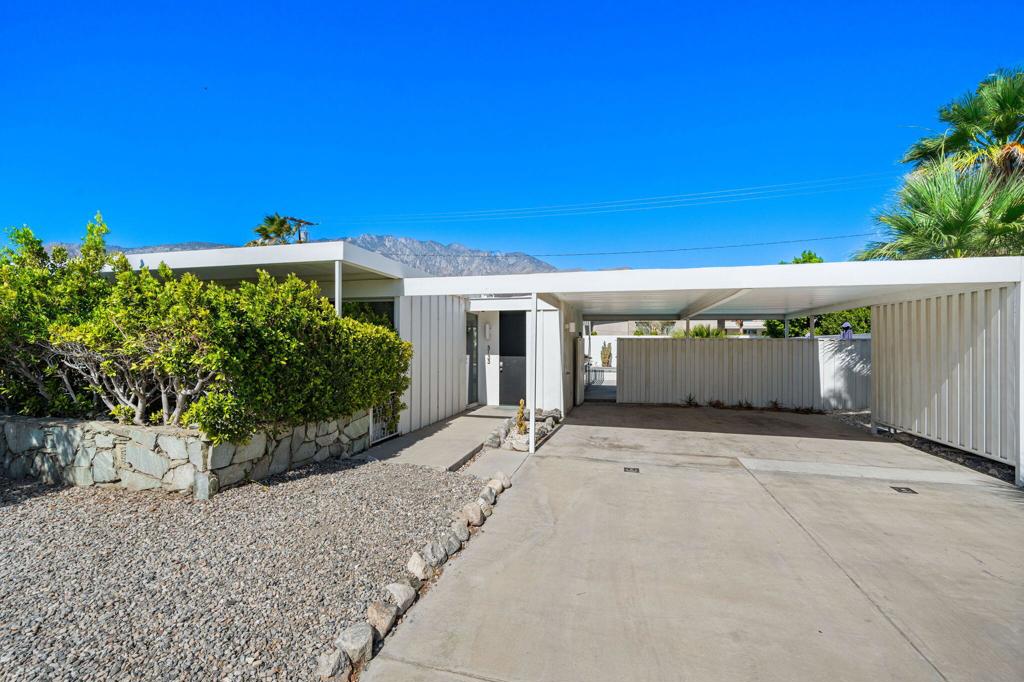 3133 N Sunnyview Drive, Palm Springs, CA 92262 — photo 1