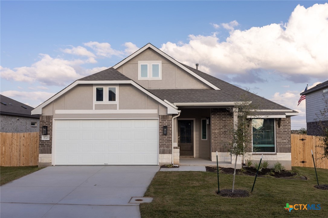3721 Pin Oak Hills, Seguin, TX 78155 — photo 1