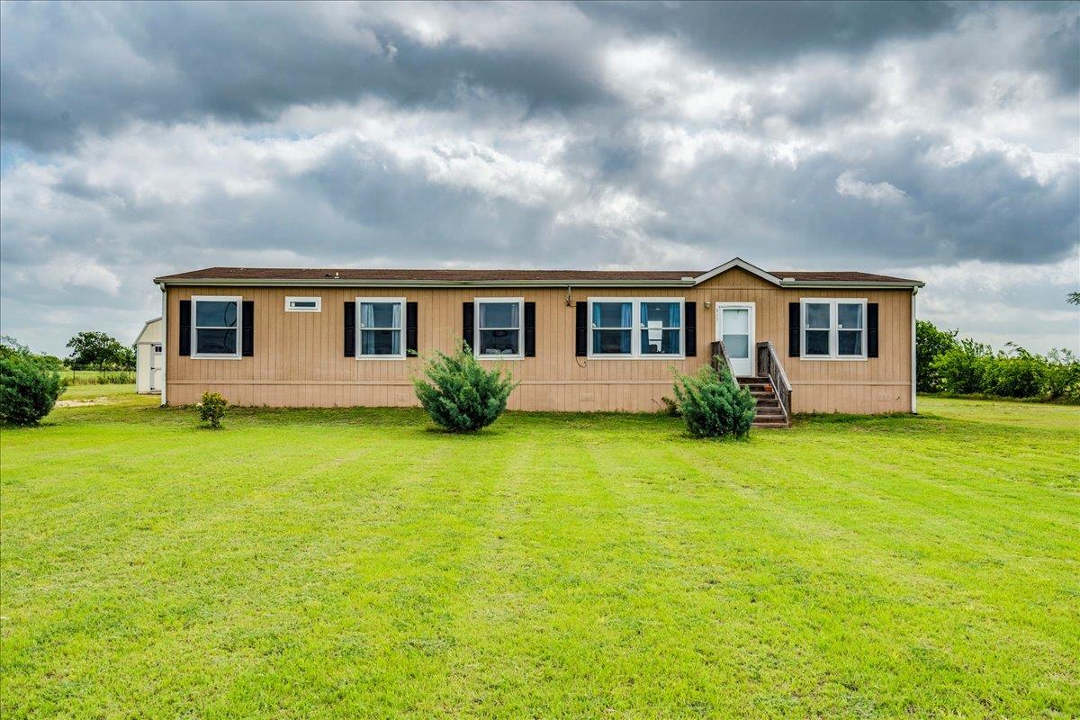125 Sun View, Bertram, TX 78605 — photo 1