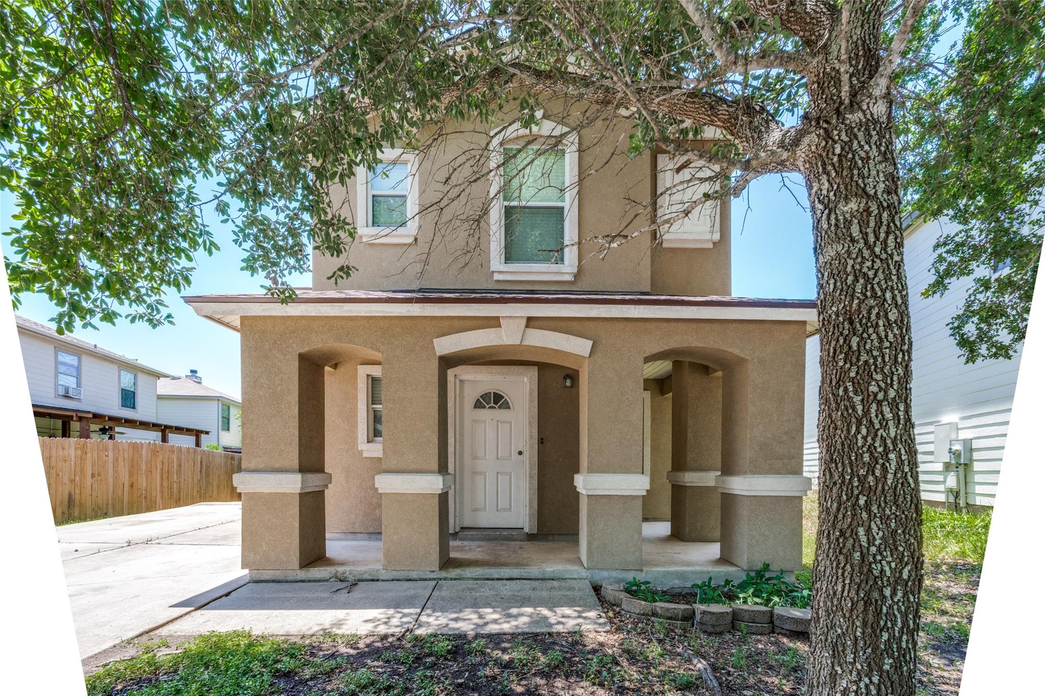 205 Xavier, San Marcos, TX 78666 — photo 1
