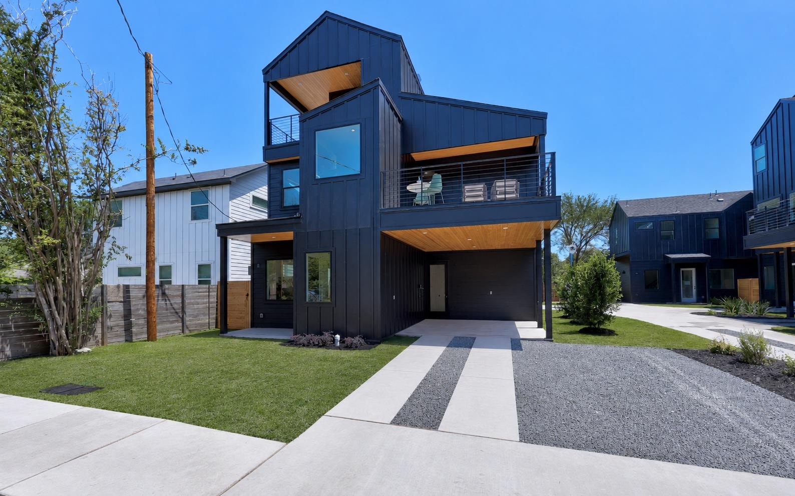 6500 Porter, Austin, TX 78741 — photo 1