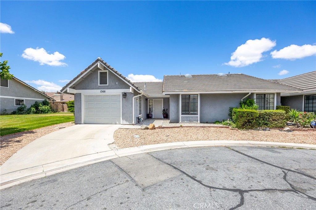 1368 Randolph, San Jacinto, CA 92583 — photo 1