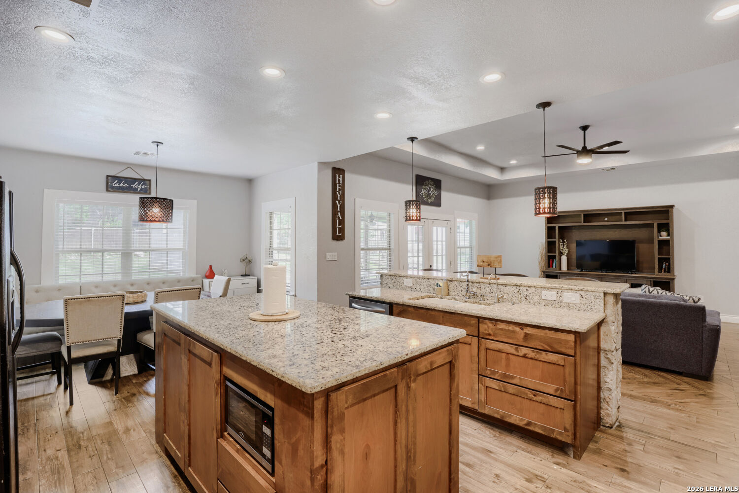 748 CANYON OAKS DR, ,  78133 — photo 1