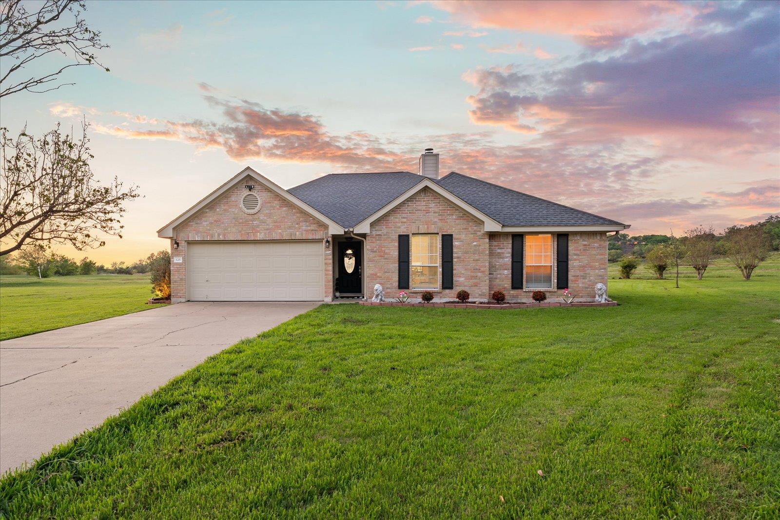125 Fairway, Bastrop, TX 78602 — photo 1