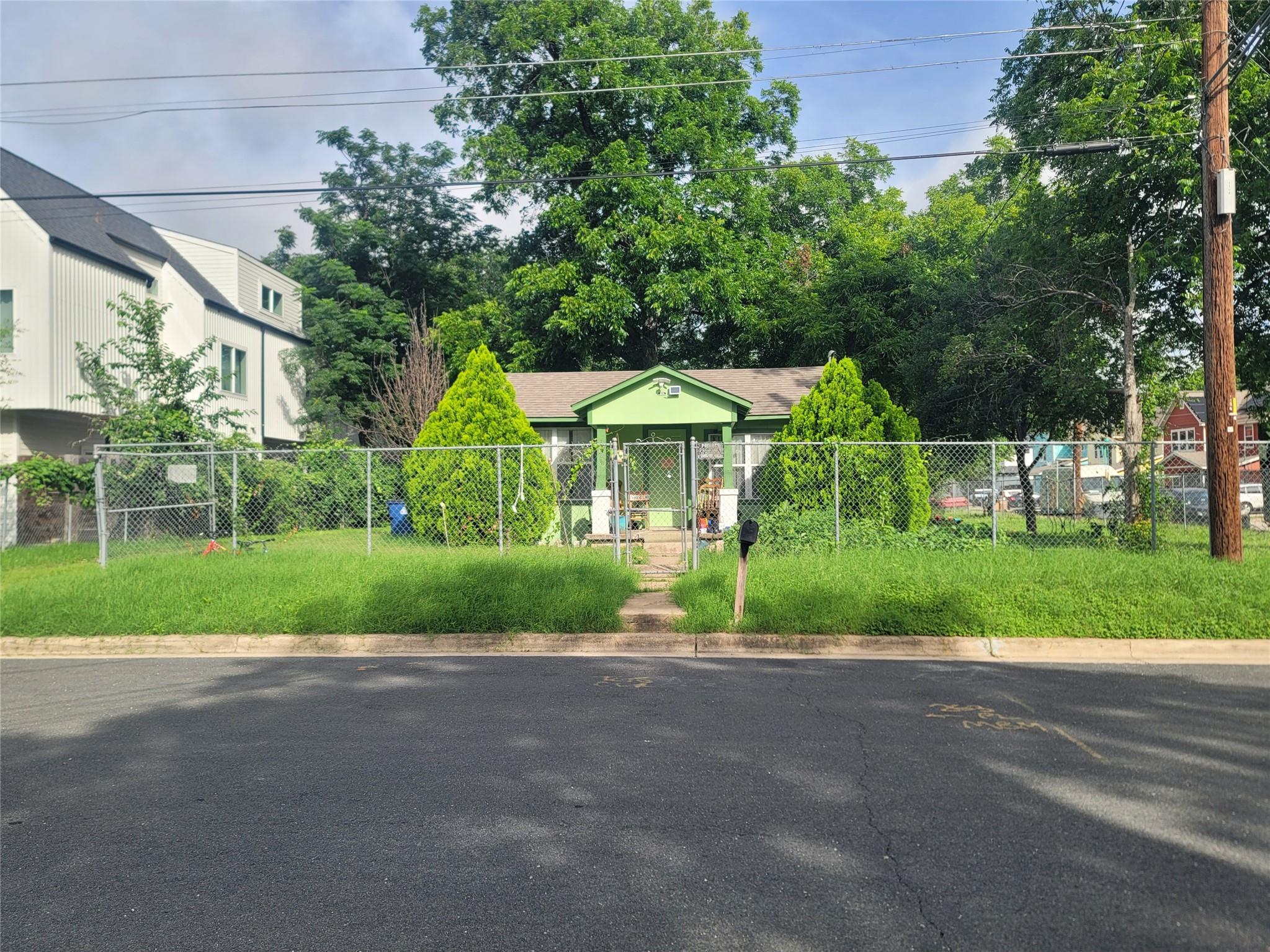 1104 Brass, Austin, TX 78702 — photo 1